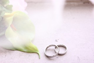 結婚指輪と婚約指輪の兼用のメリット・デメリット